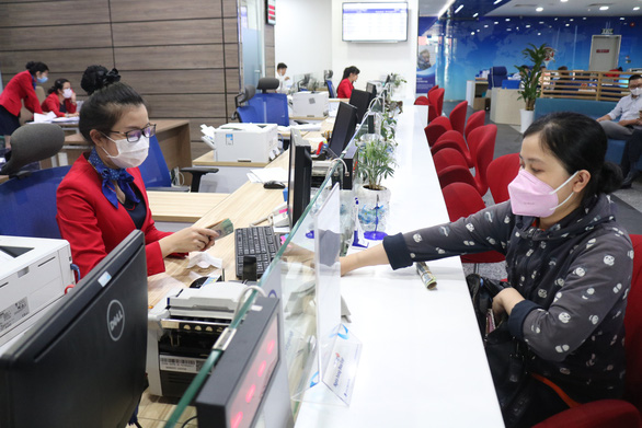 Ngân hàng đồng loạt giảm mạnh lãi suất huy động
